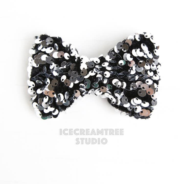 Lazo para perro con lentejuelas plateadas: collar deslizable o diadema