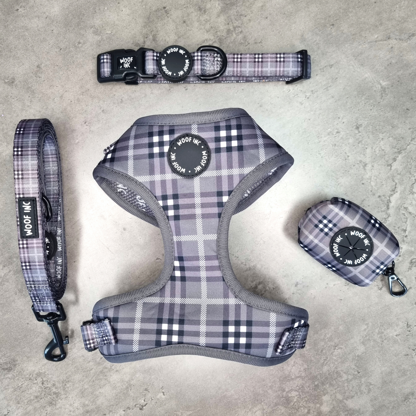 Arnés ajustable para perros con cuadros escoceses negros y grises
