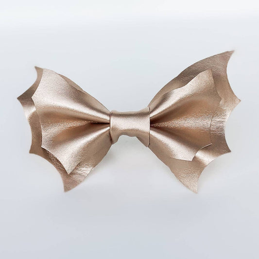 Gilded Bat Bowtie: collar attachment