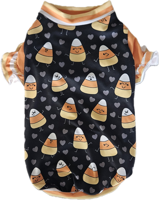 Camiseta para perro Shimmy con corazones y caramelos de maíz