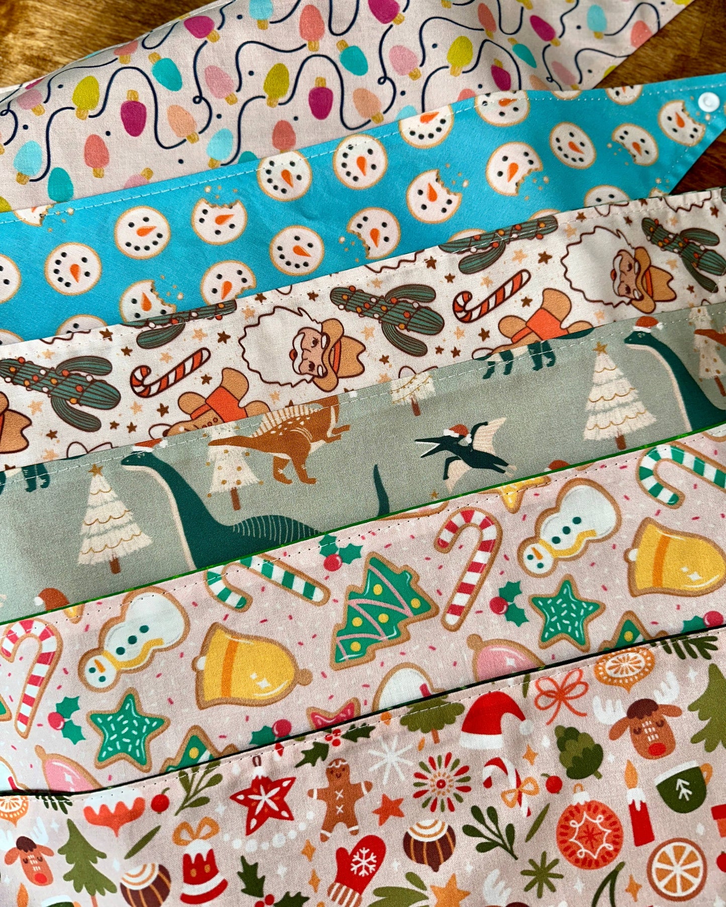 Bandana reversible para perros con diseño de Papá Noel vaquero