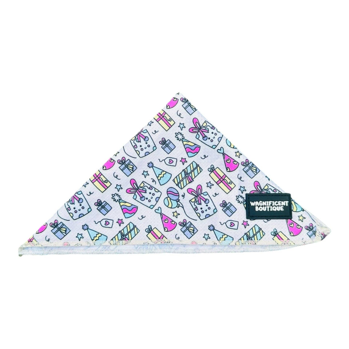Bandana con la frase "Si es tu cumpleaños, ladra"