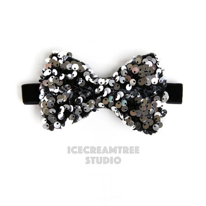 Lazo para perro con lentejuelas plateadas: collar deslizable o diadema