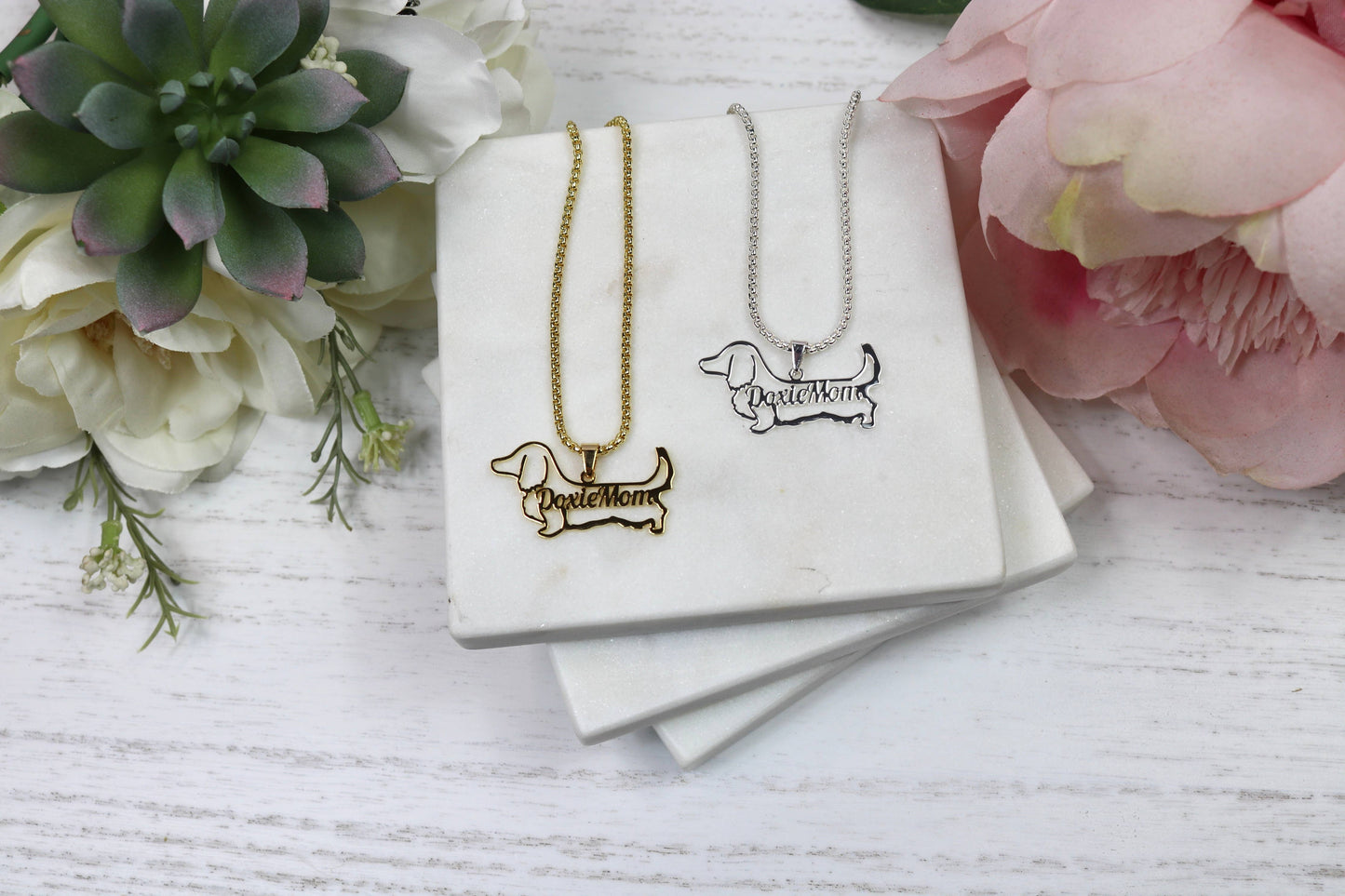 Doxie Mom Necklace Gold 16"