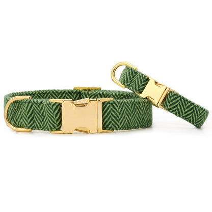Collar para perros de franela con diseño de espiga verde para las fiestas