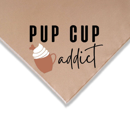 Bandana divertida para perros amantes del café "Pup Cup Addict"