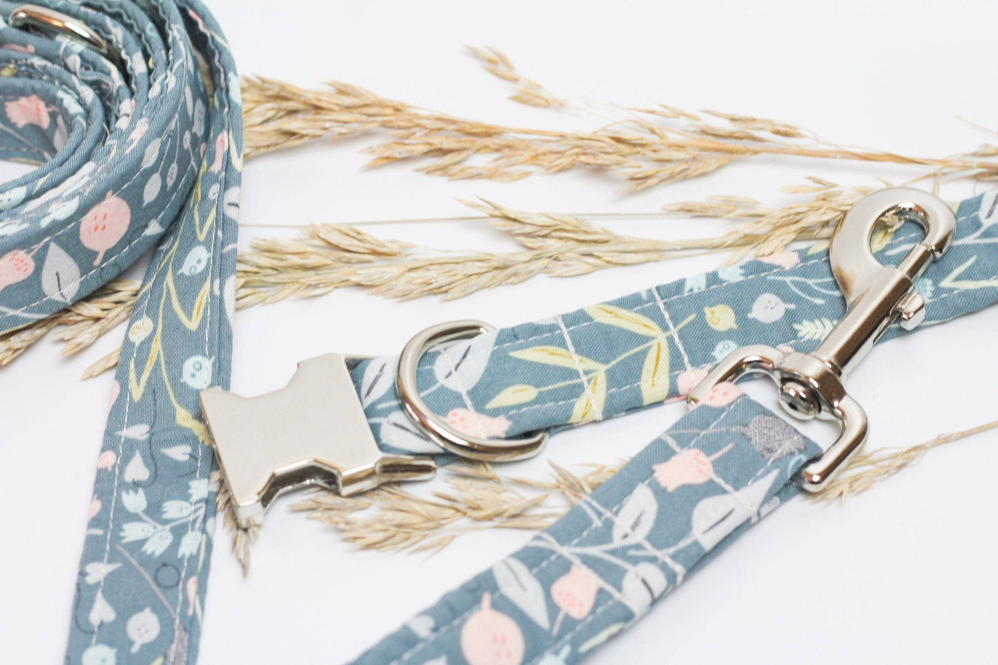 Teal Meadows Dog Collar