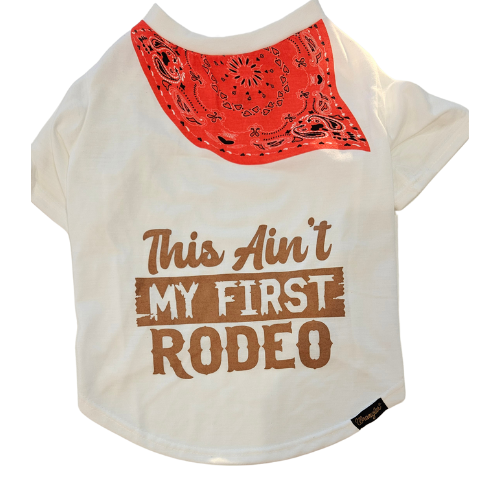 Camiseta para perro Wrangler Ain't My First Rodeo color marfil