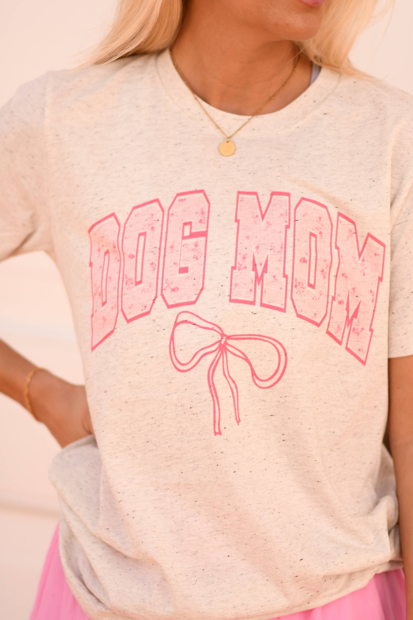 Camiseta con lazo para mamá perruna