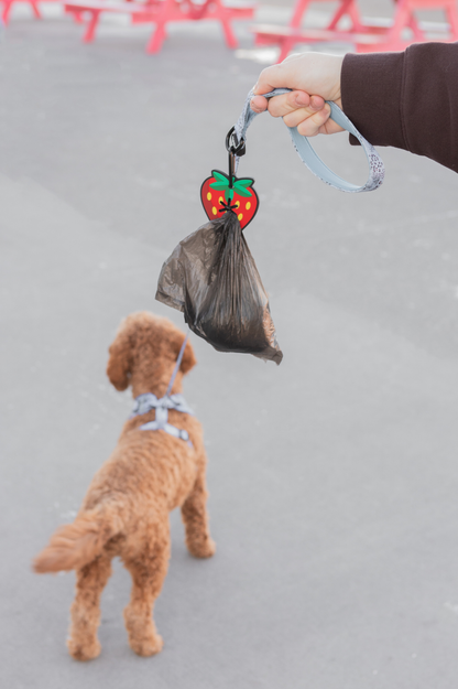 VIRAL DE TIKTOK: Portabolsas para excrementos de perro con forma de fresa